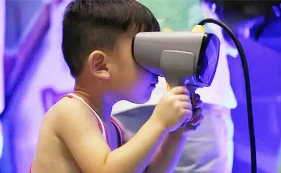 Royalty VR Kid - Image 4
