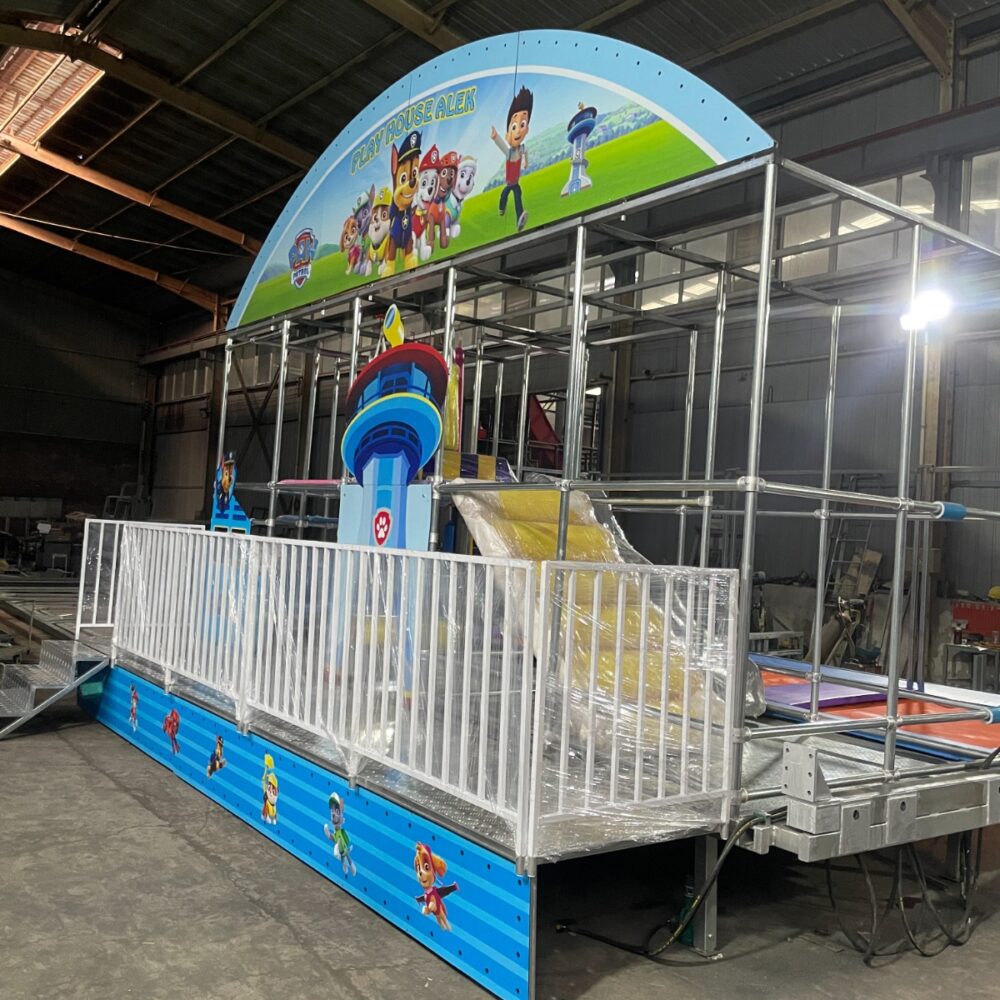 ROYALTY SKYBOUNCE ADVENTURE PARK